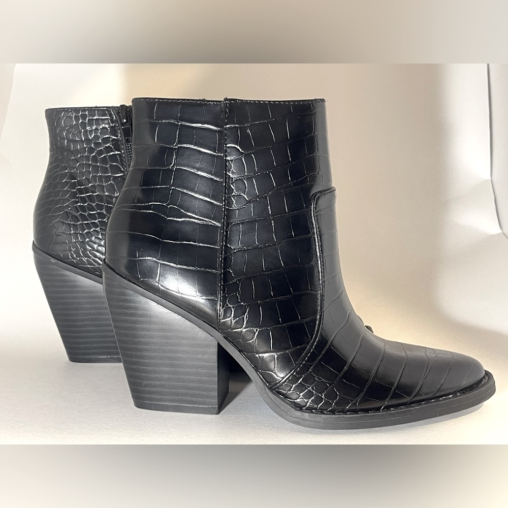 Madden Girl Women's Black Croc Embossed Midi Heeled Boot 7.5